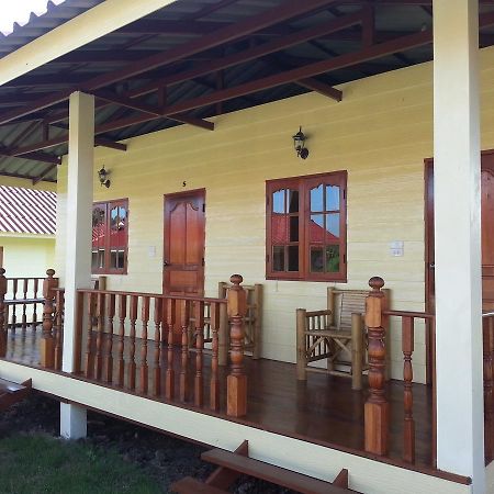 Smile Resort Mae Rim Buitenkant foto