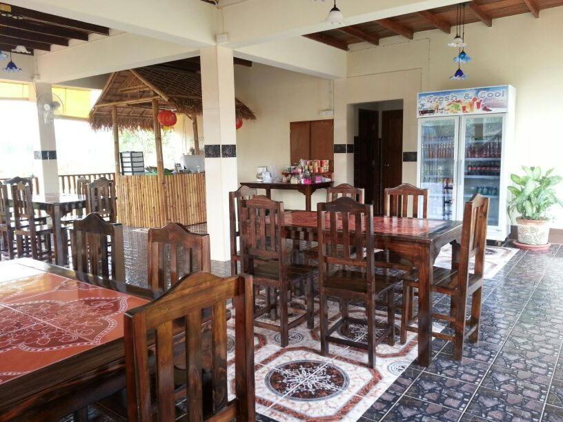 Smile Resort Mae Rim Buitenkant foto