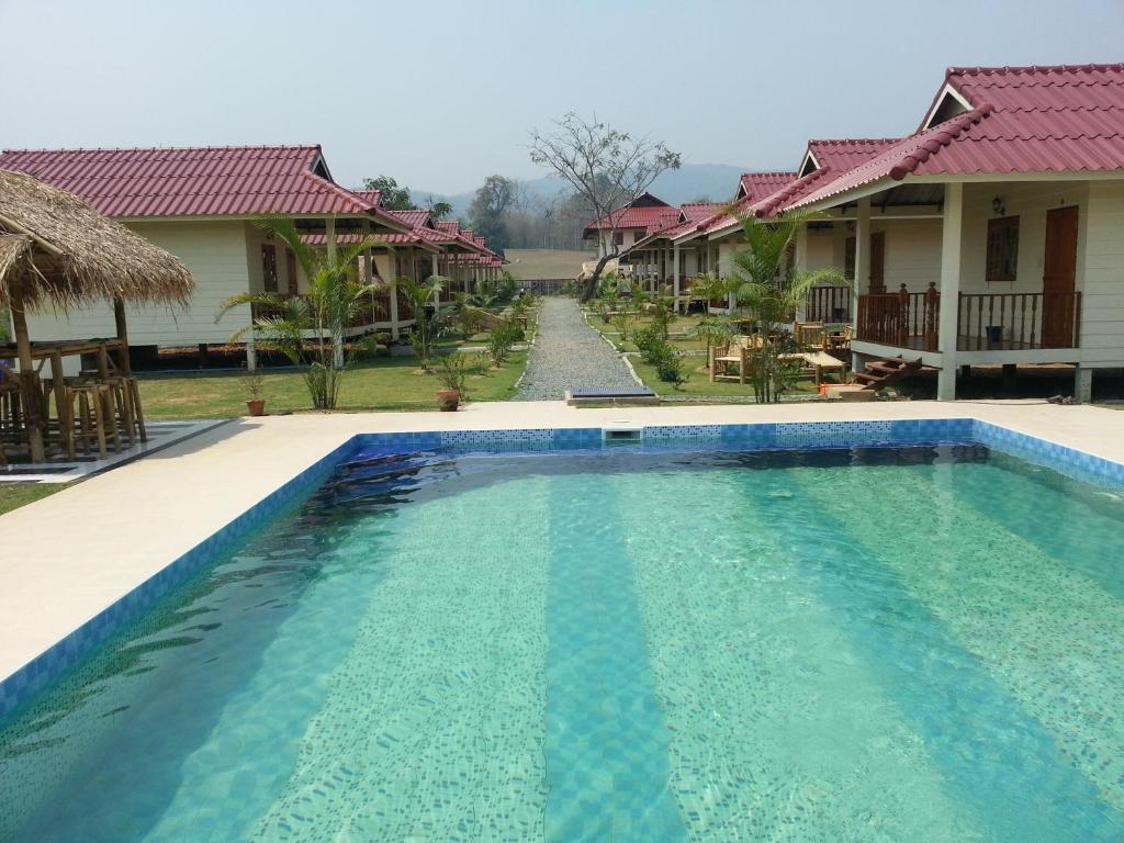 Smile Resort Mae Rim Buitenkant foto
