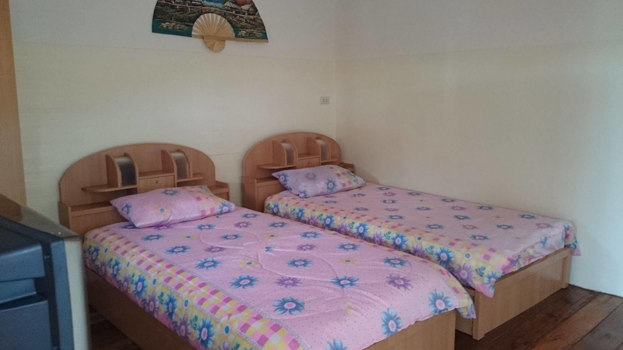 Smile Resort Mae Rim Buitenkant foto