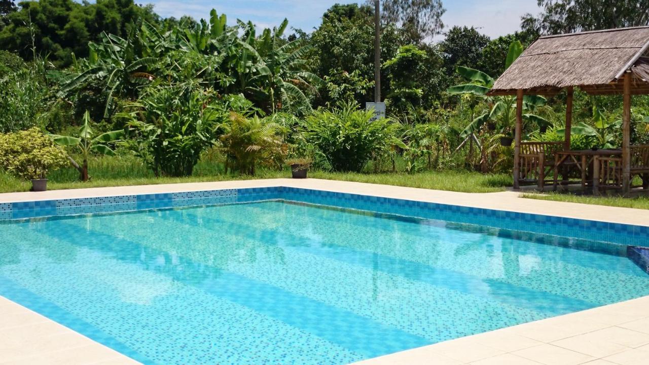 Smile Resort Mae Rim Buitenkant foto